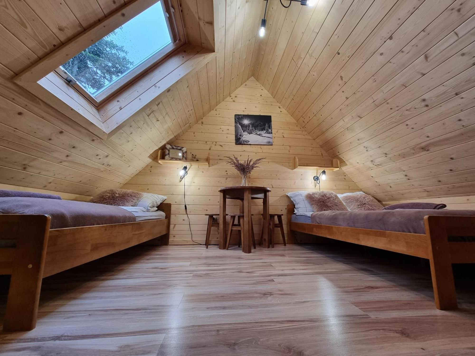Domki U Jacka Sauna Bilard Tenis Air Hockey Pilkarzyki Bawialnia Plac Zabaw Zakopane Rom bilde